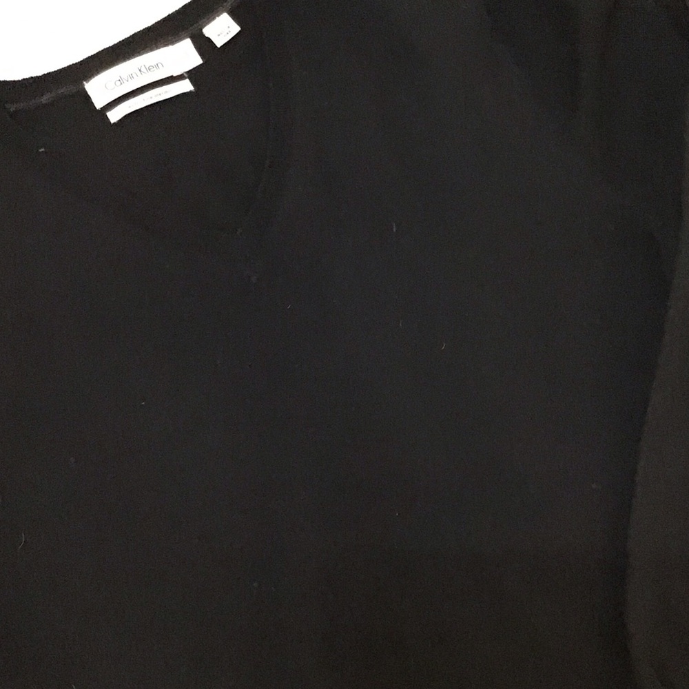 Calvin Klein Black Crewneck Sweater - Classic Knit